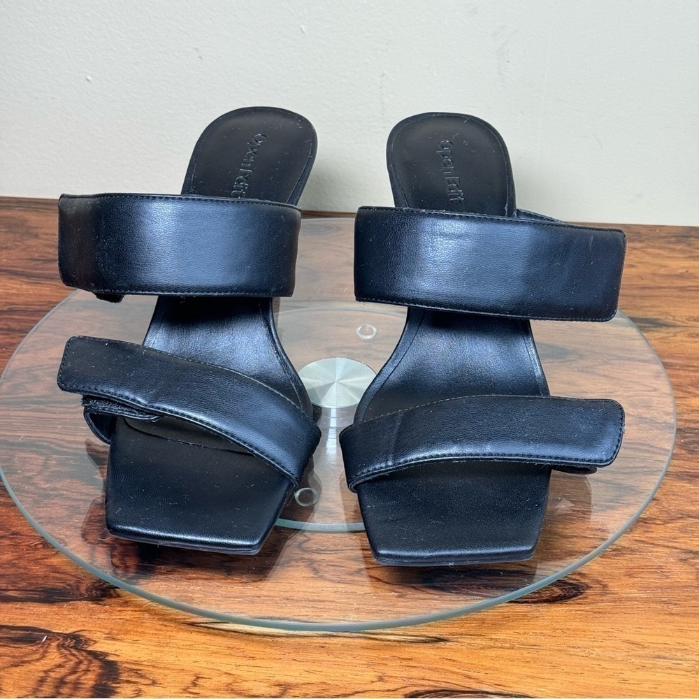 Open Edit Quincy Sandal in black
